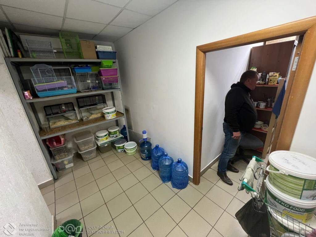 Продам магазин 299.2 м.кв.
