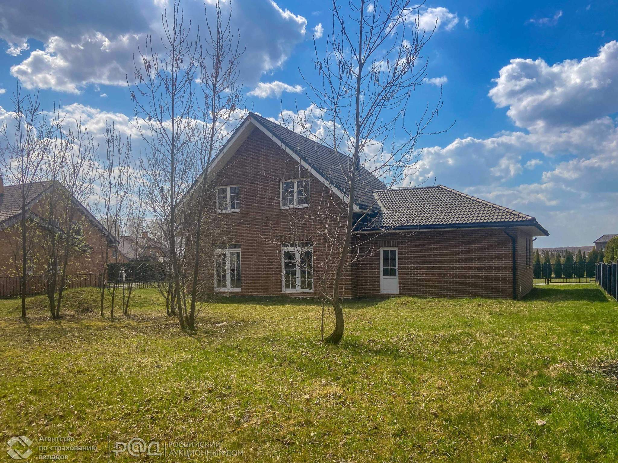 Продам торговое помещение 2275.9 м.кв.