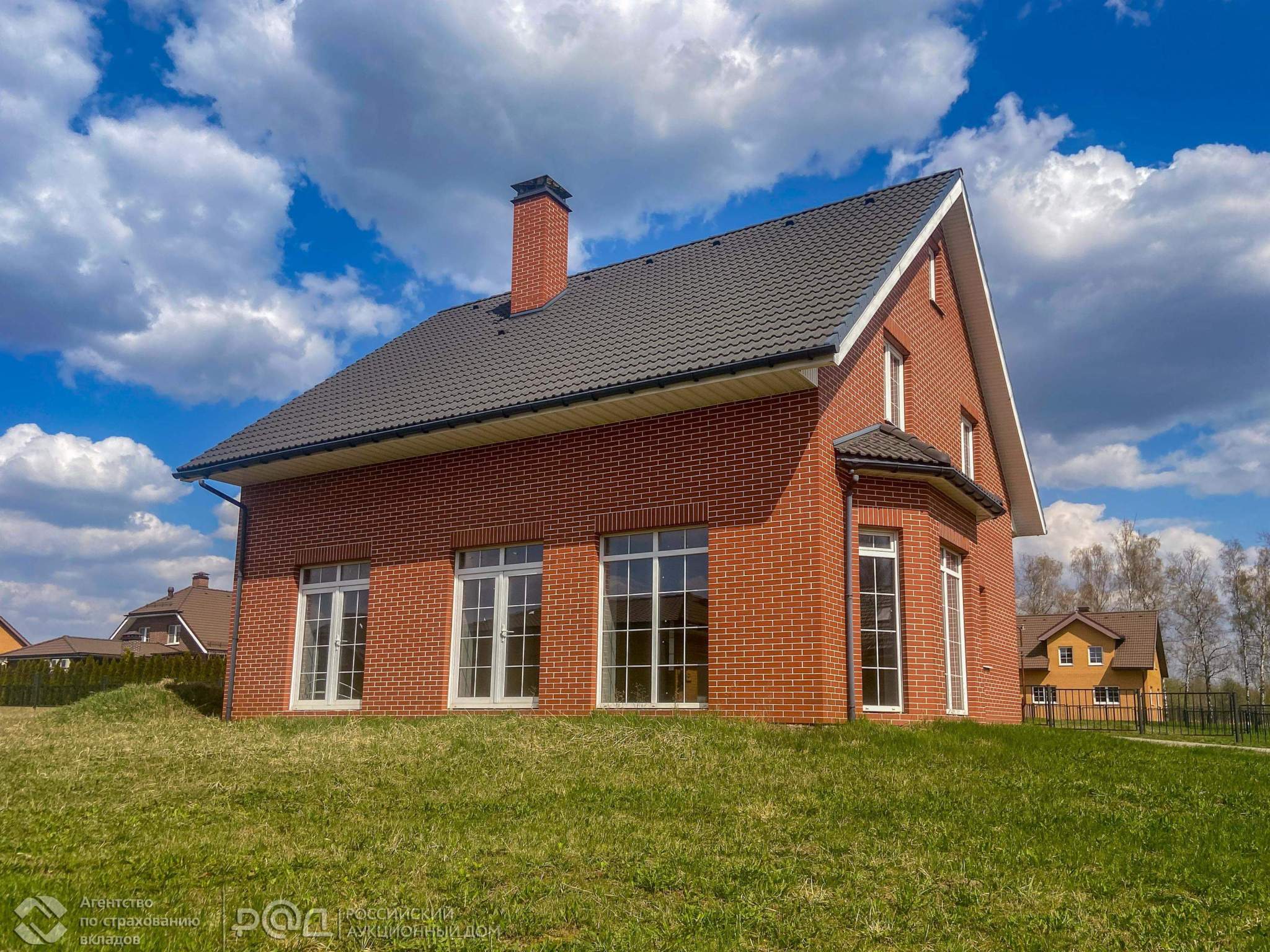 Продам торговое помещение 2275.9 м.кв.