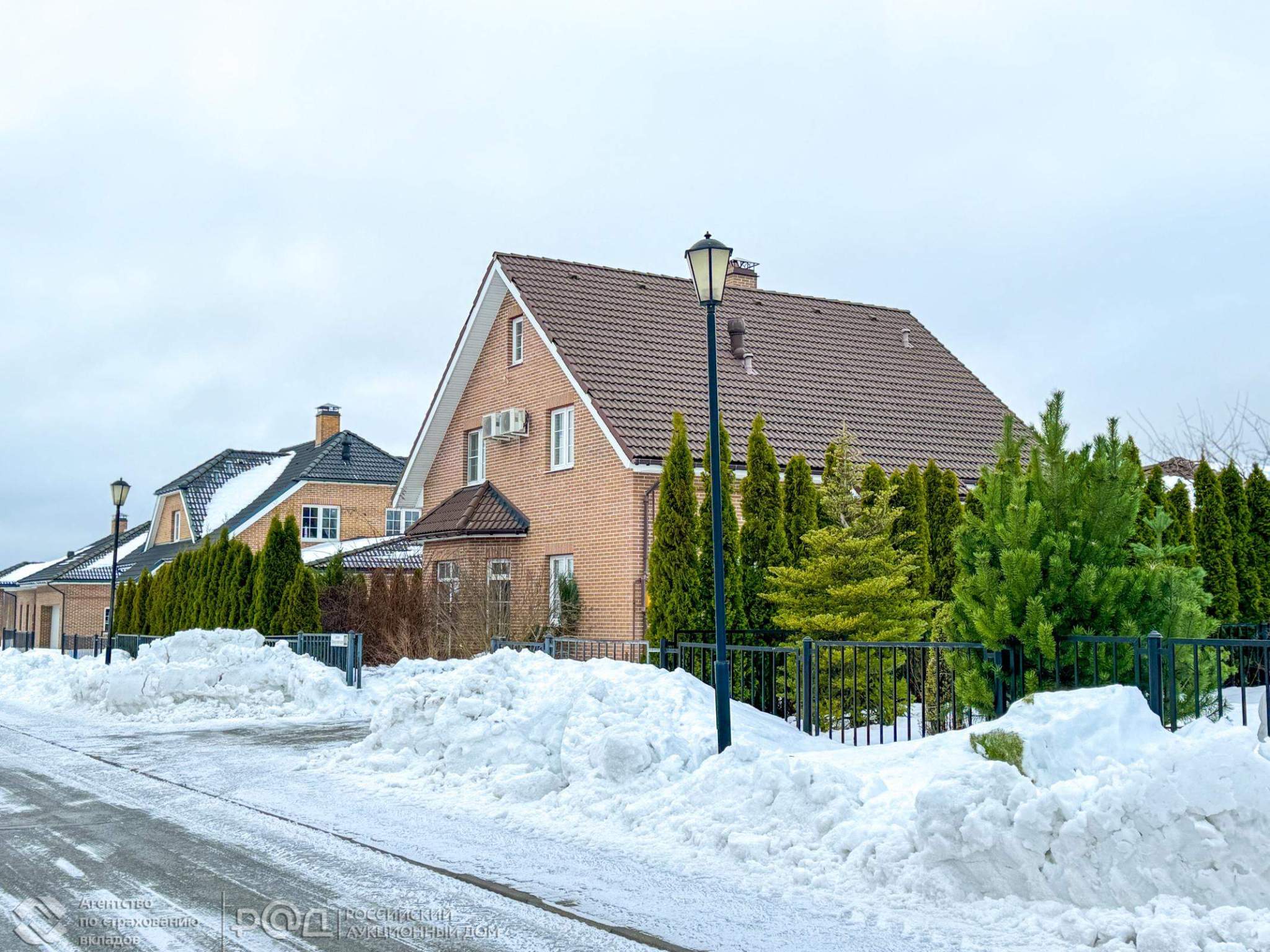 Продам торговое помещение 2275.9 м.кв.