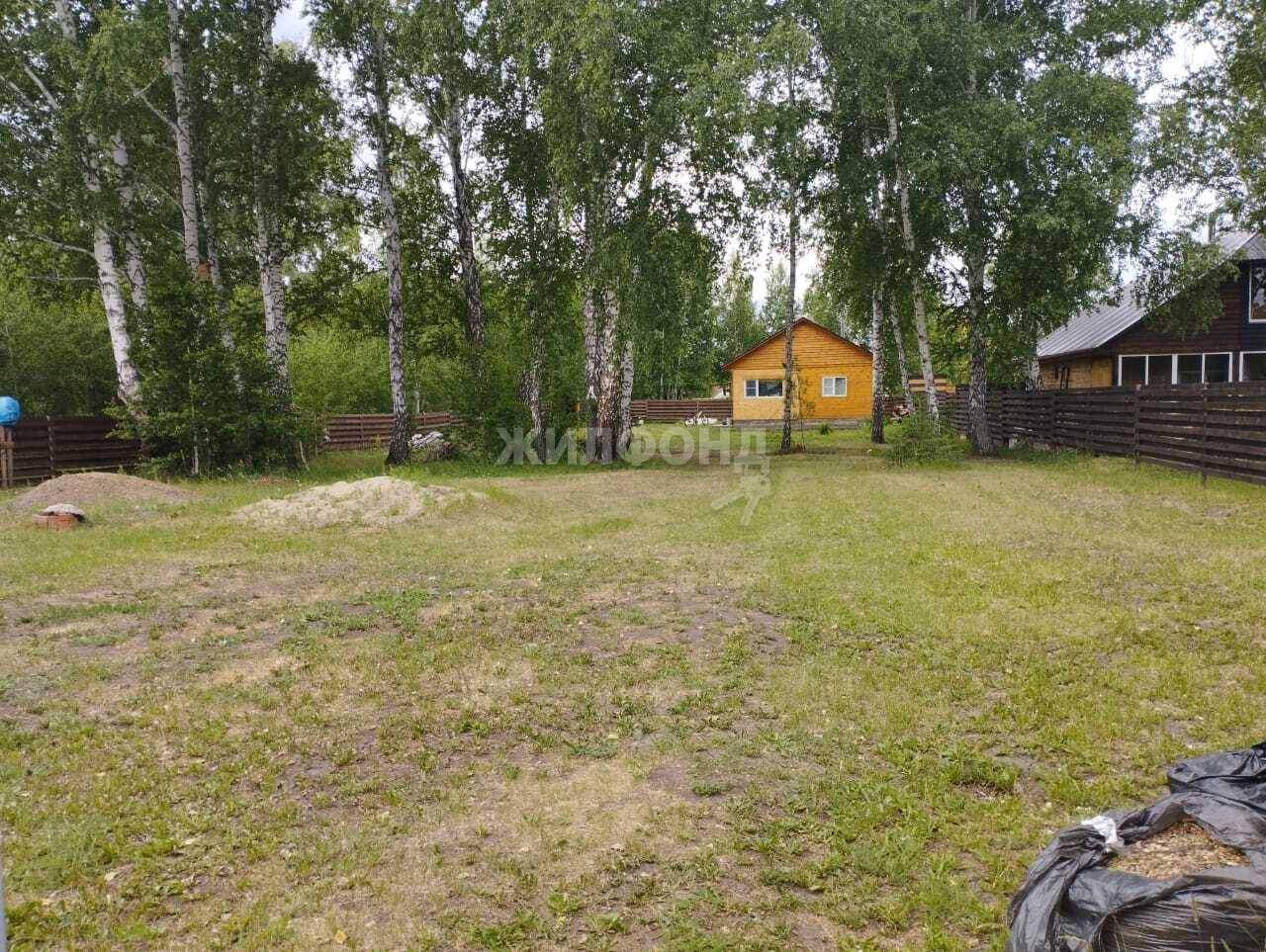 Продам земельный участок 1160 м.кв.