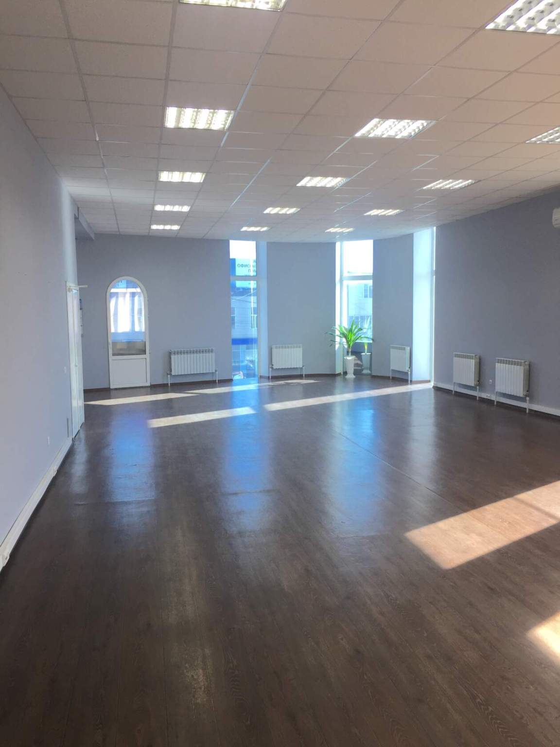 Сдам в аренду магазин 280 м.кв.