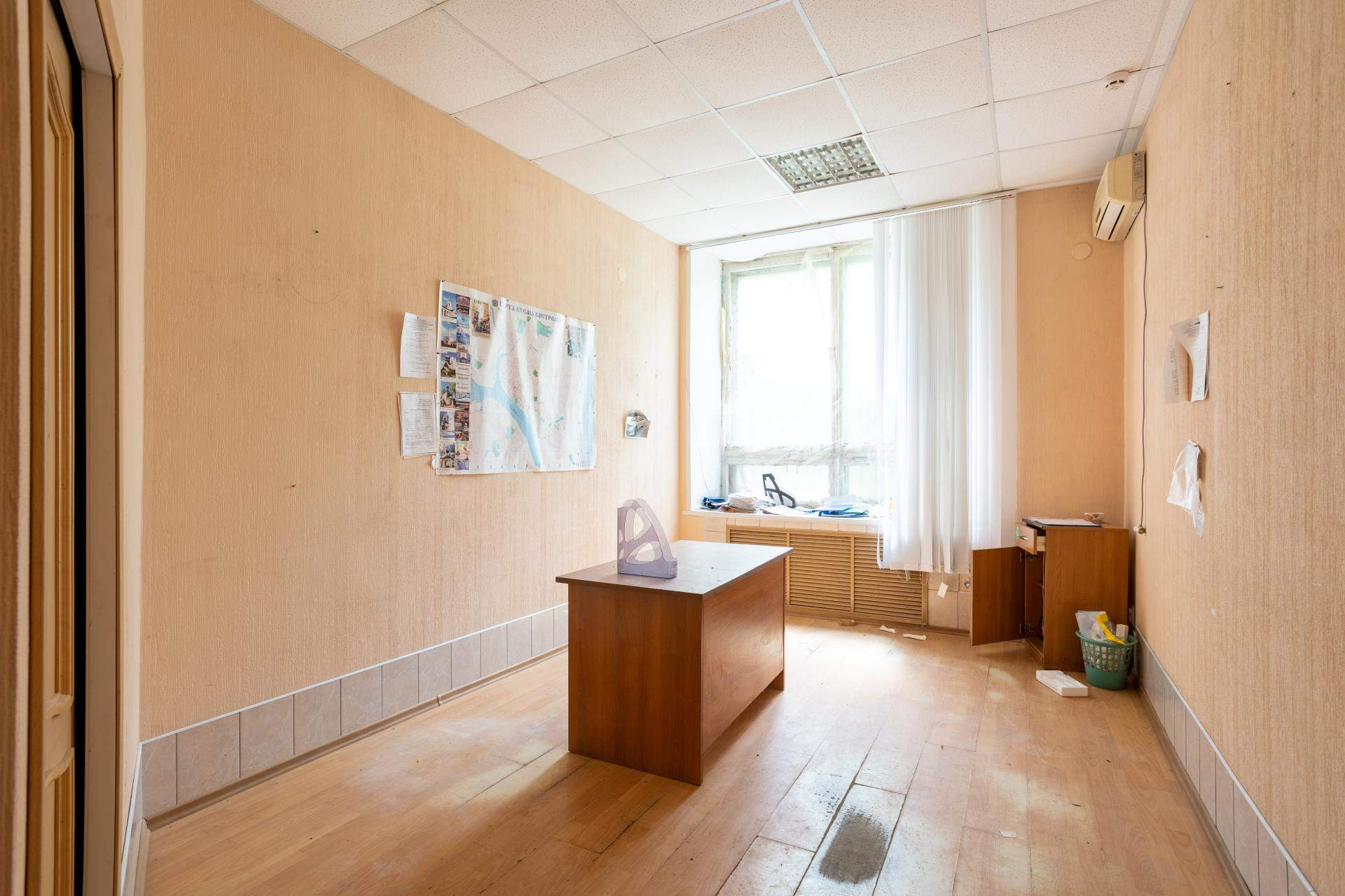 Продам торговое помещение 2133.2 м.кв.