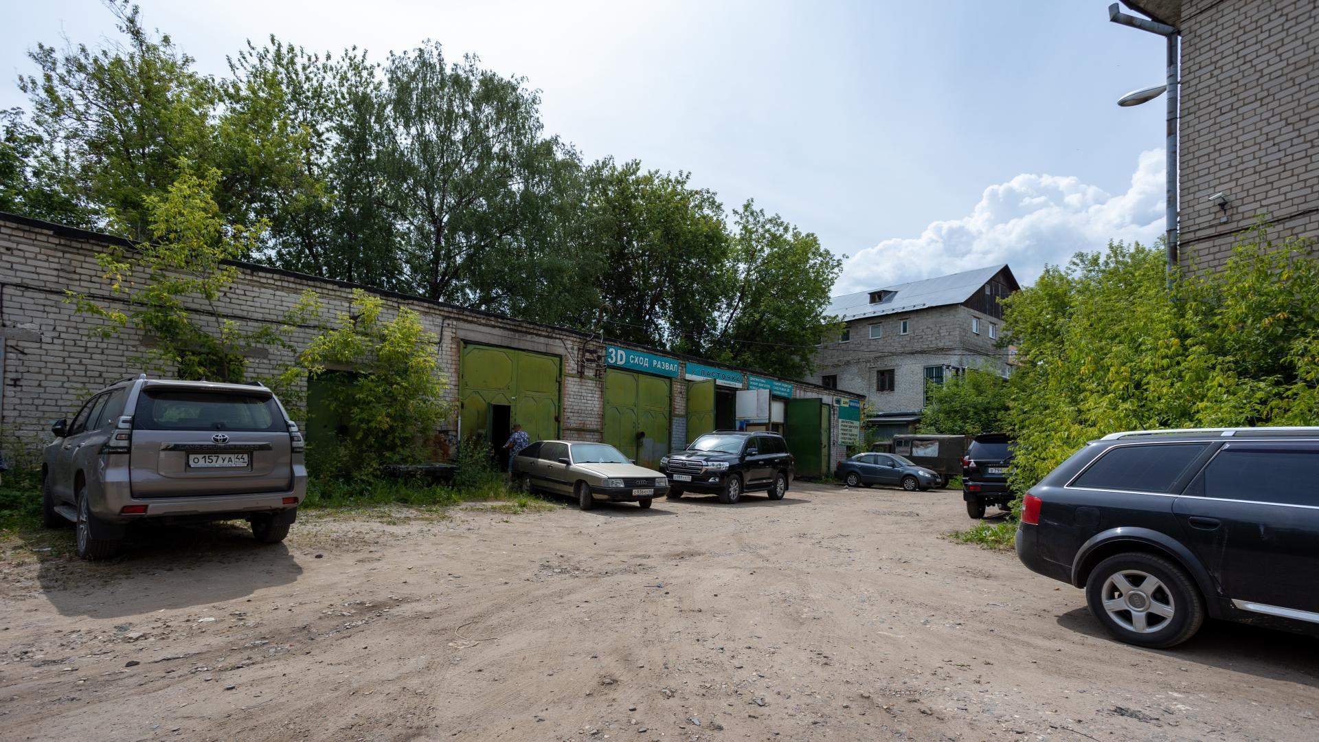 Продам торговое помещение 2133.2 м.кв.