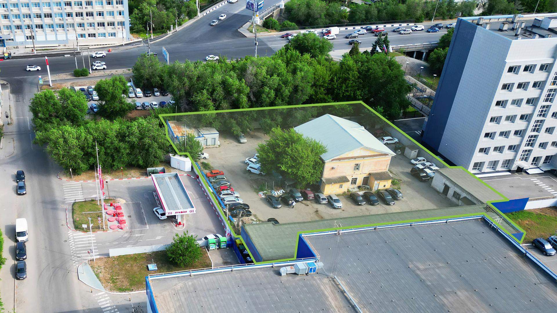 Продам торговое помещение 831 м.кв.