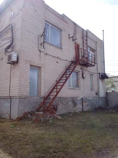 Продам торговое помещение 785 м.кв.