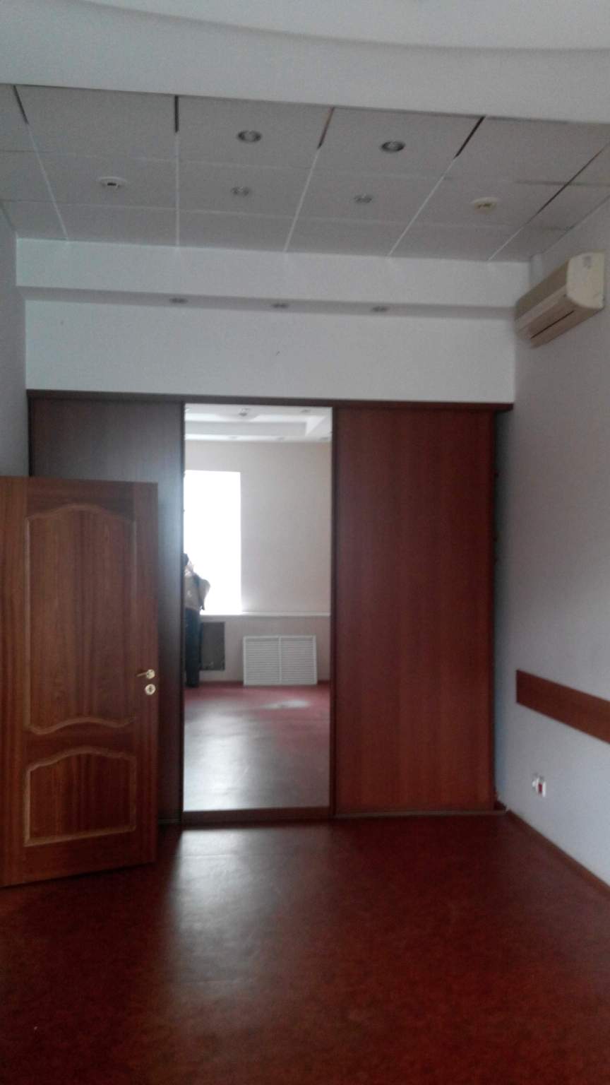 Продам офис 670.3 м.кв.