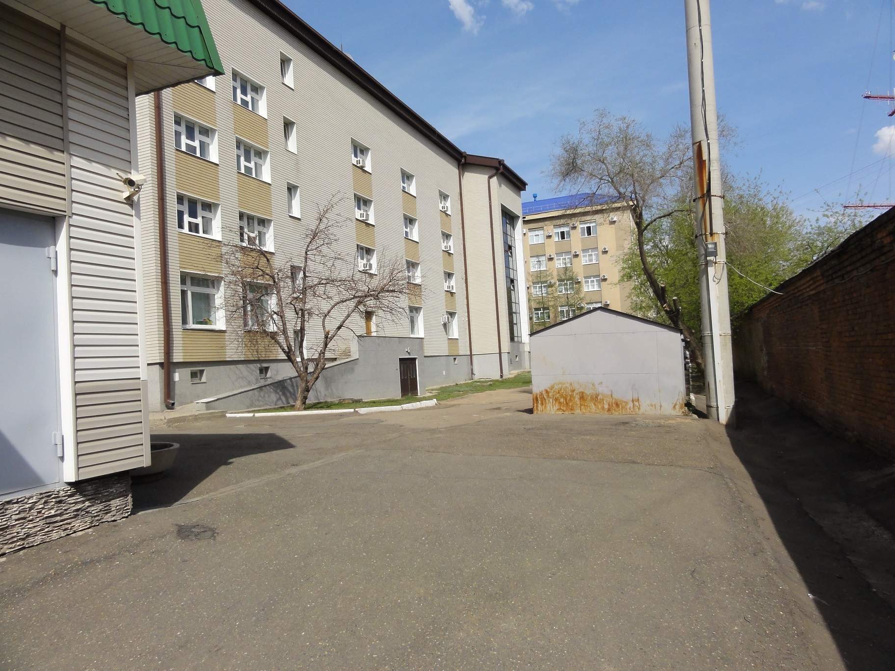 Продам офис 670.3 м.кв.