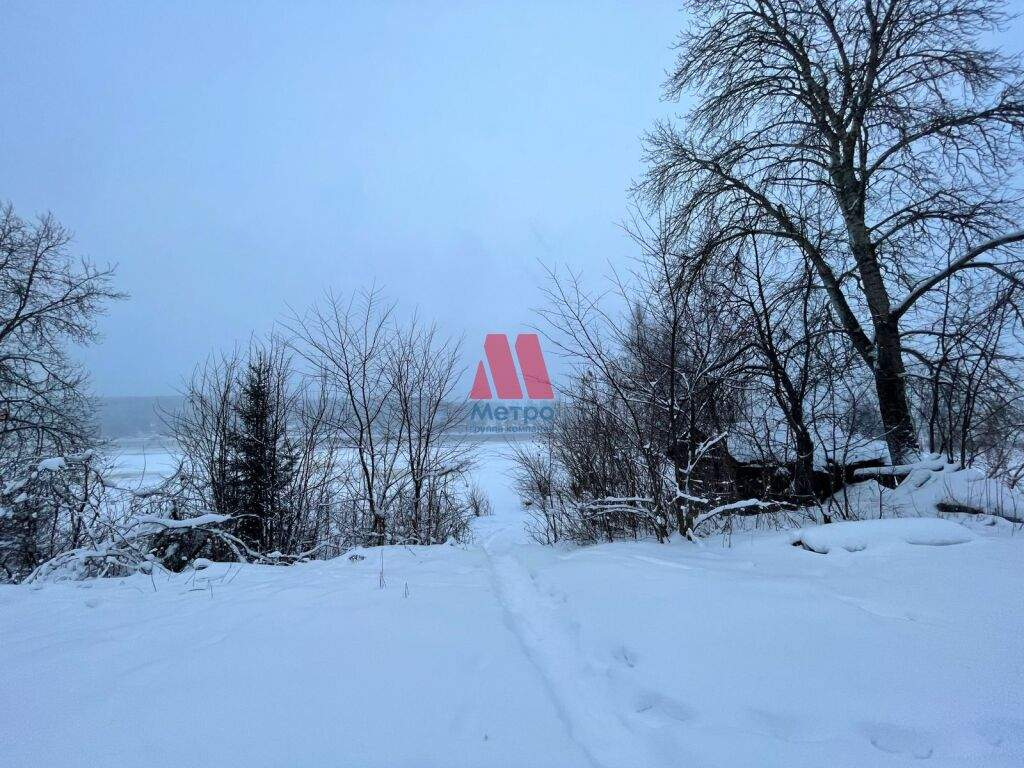 Продам земельный участок 2400 м.кв.