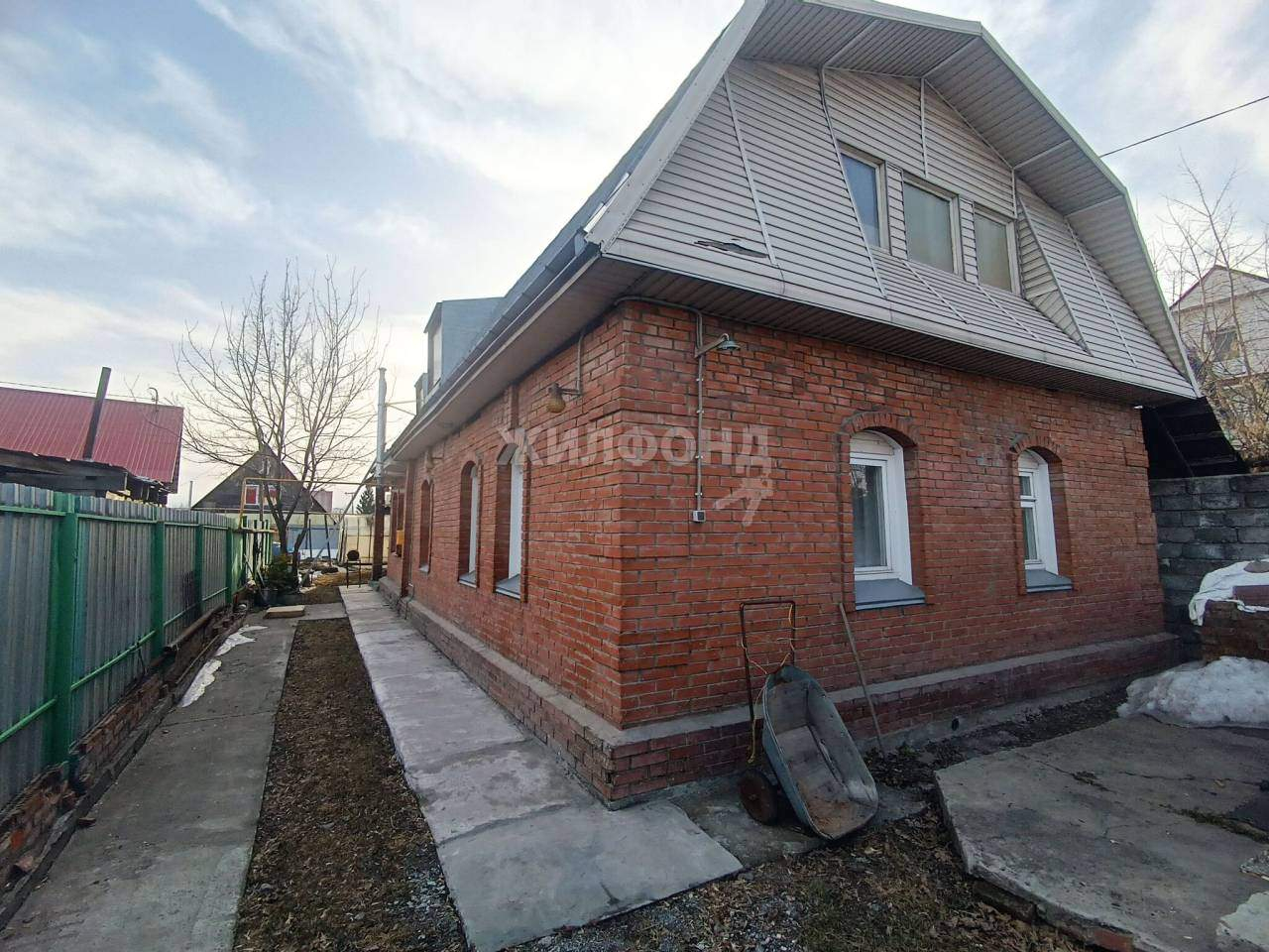 Дом на продажу в Новосибирске, Далидовича улица фото №1
