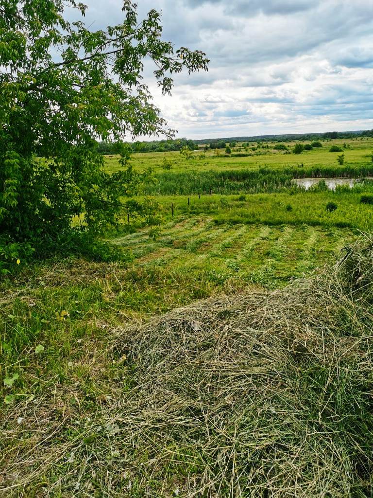 Продам земельный участок 1800 м.кв.