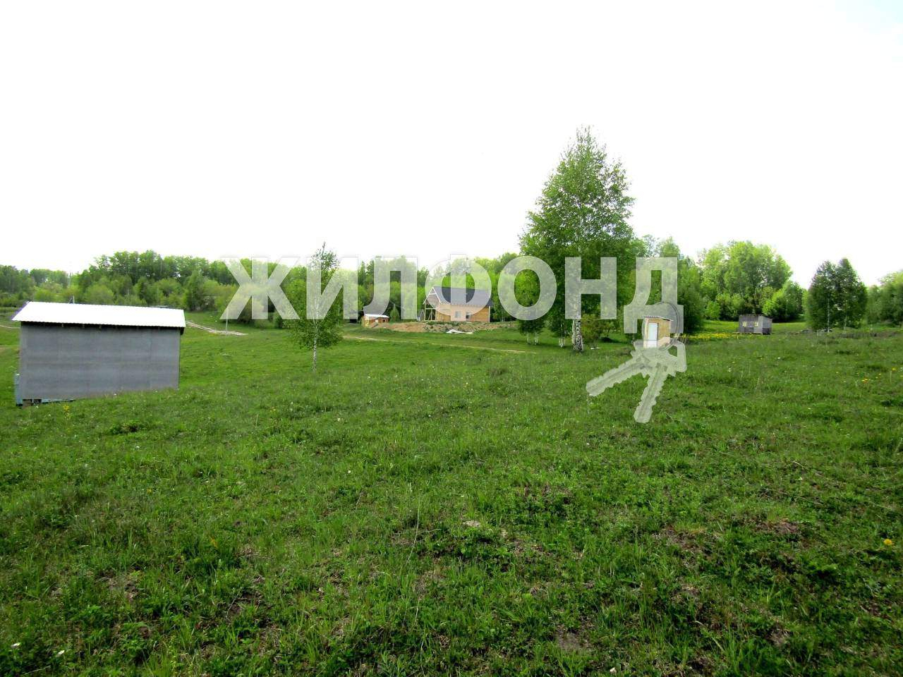 Продам земельный участок 1000 м.кв.