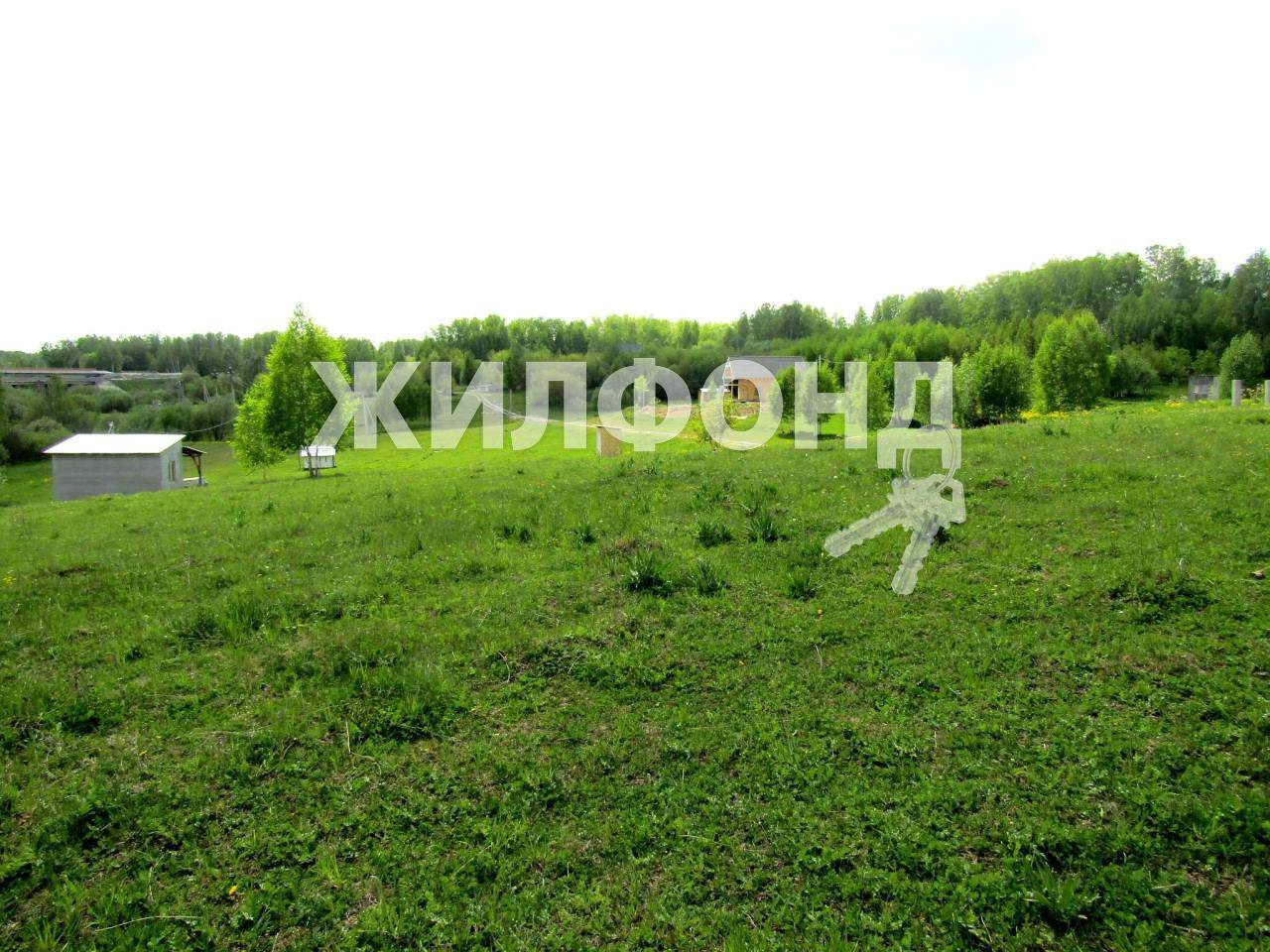 Продам земельный участок 1000 м.кв.