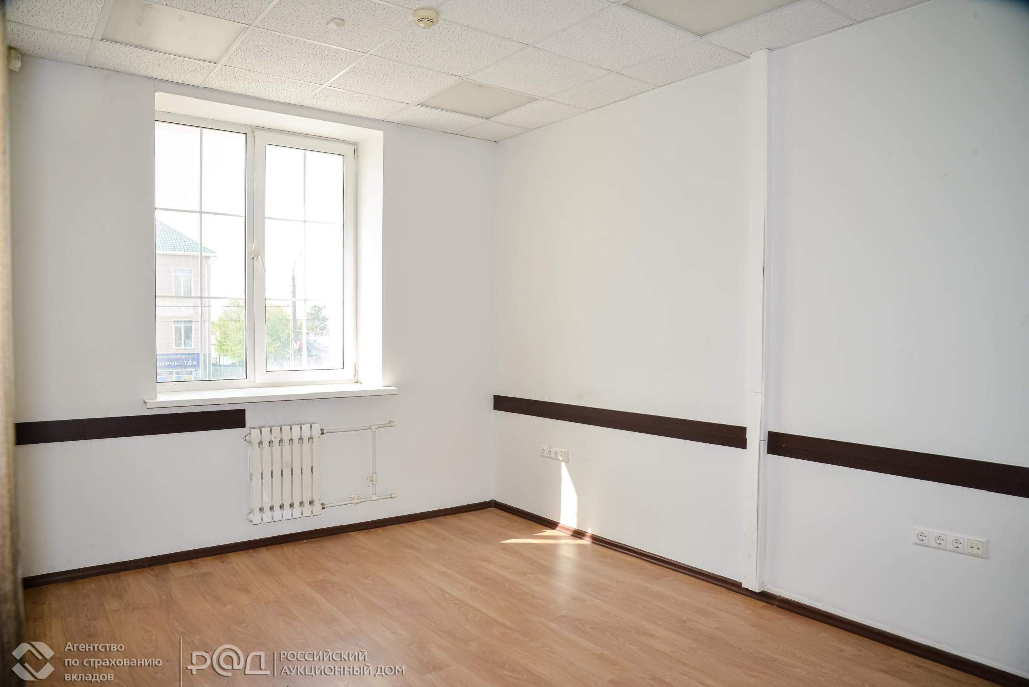 Продам торговое помещение 2286.7 м.кв.