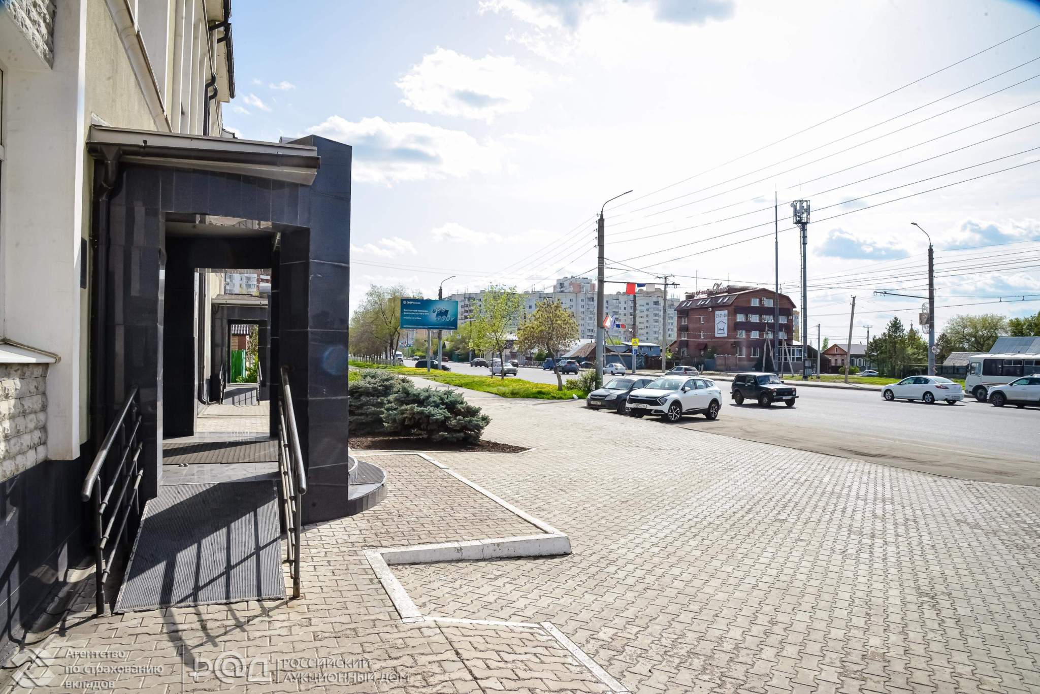 Продам торговое помещение 2286.7 м.кв.