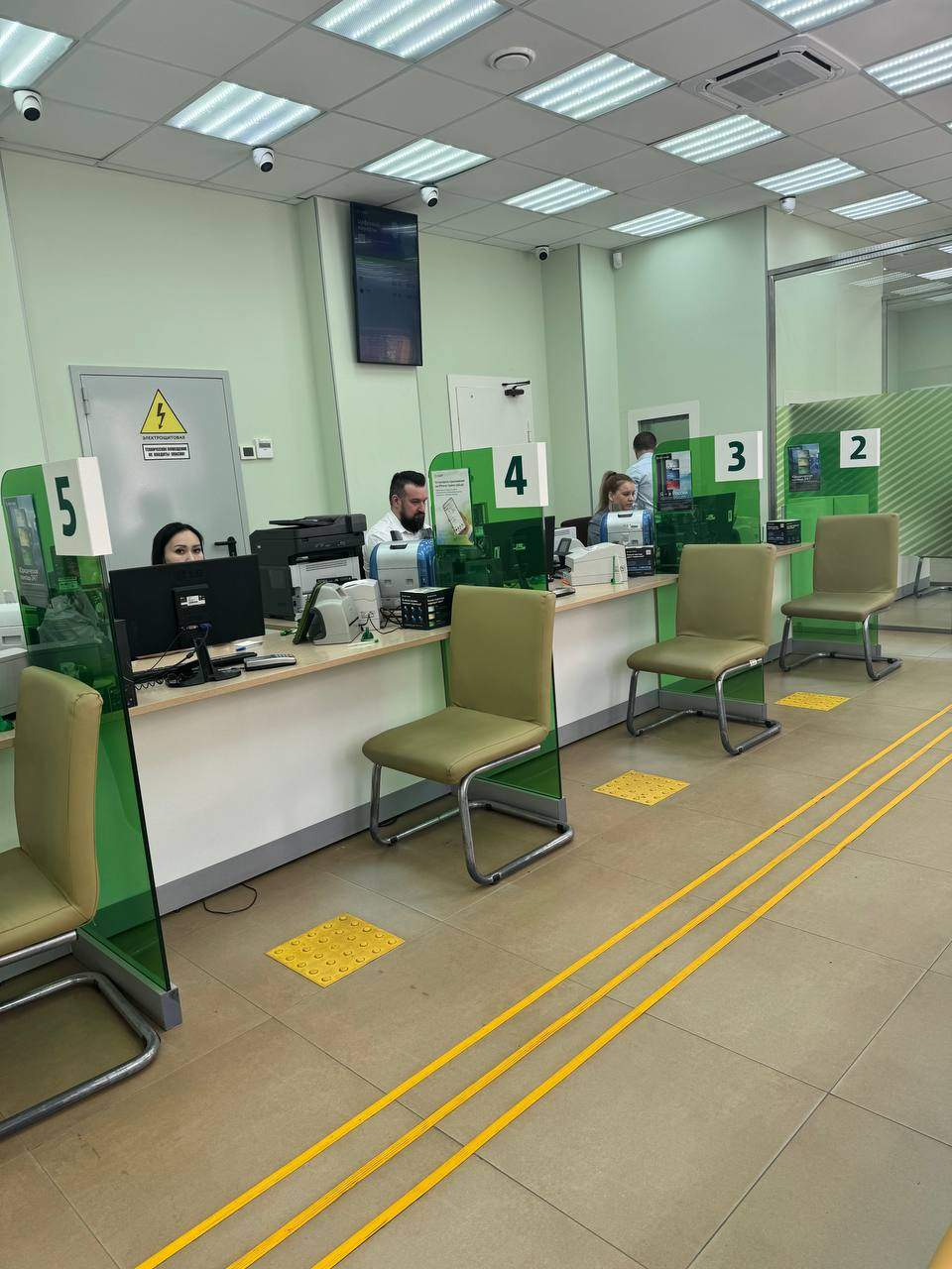 Продам торговое помещение 325.7 м.кв.