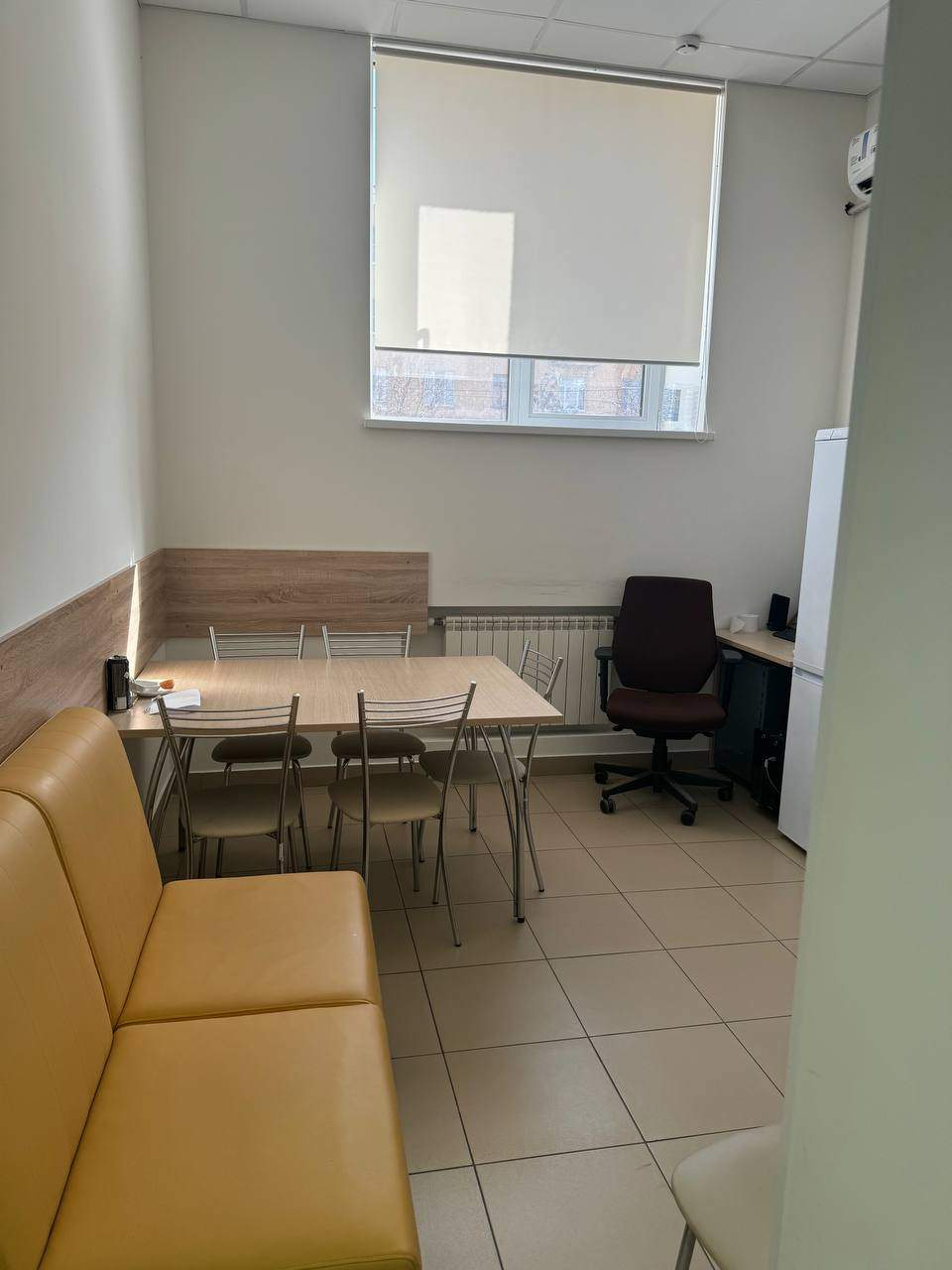 Продам торговое помещение 325.7 м.кв.