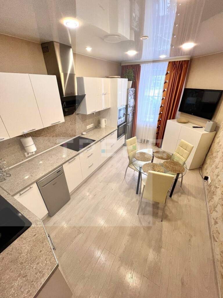 Продажа: Квартира 76.6 м², этаж 1/14, по адресу Россия, Санкт-Петербург,  Невский, Бадаева улица, д.5к2 - по цене 16800000 руб. на ПроНедвижимость