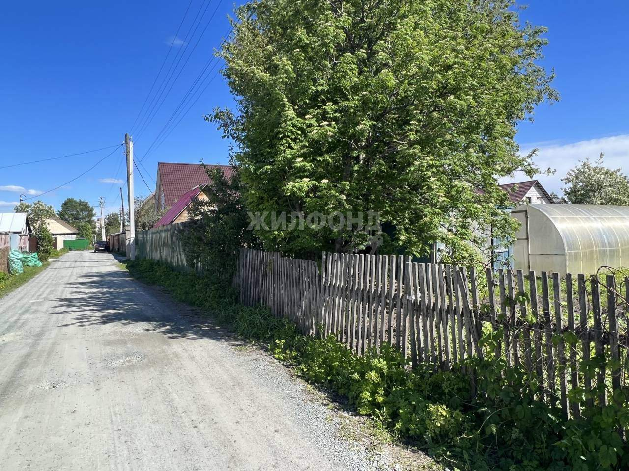 Продам земельный участок 630 м.кв.