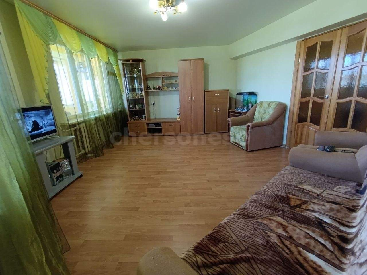 Продажа: Квартира 46.9 м², этаж 4/5, по адресу Россия, Севастополь,  Севастополь, Генерала Жидилова улица, д.42 - по цене 6000000 руб. на  ПроНедвижимость