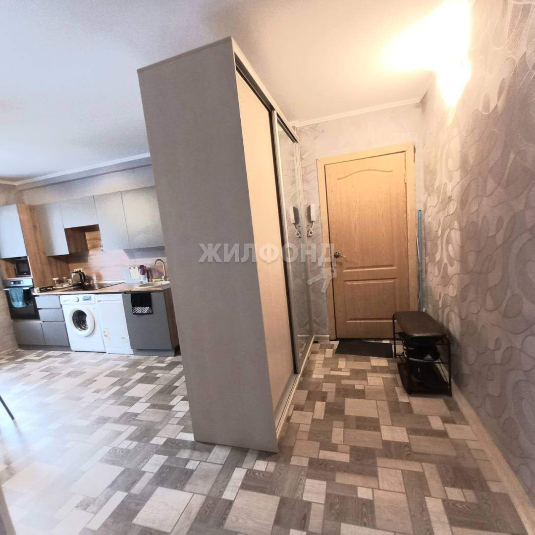 Квартира на продажу в Красноярске, Комсомольский проспект, 10 фото №2