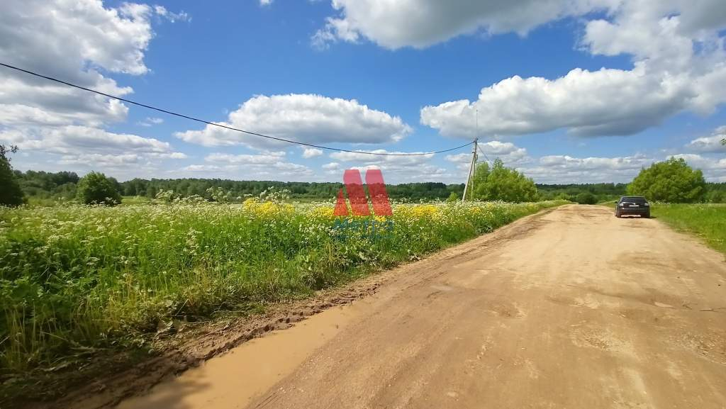 Продам земельный участок 1000 м.кв.