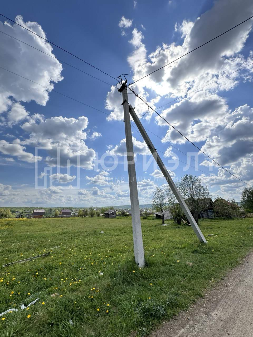 Продам земельный участок 1500 м.кв.