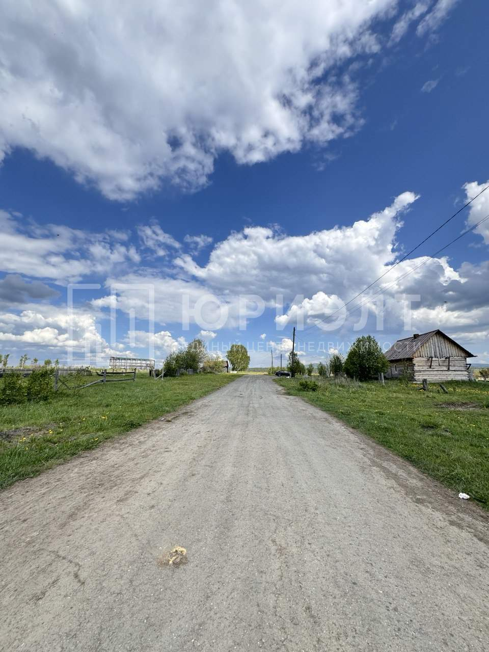 Продам земельный участок 1500 м.кв.