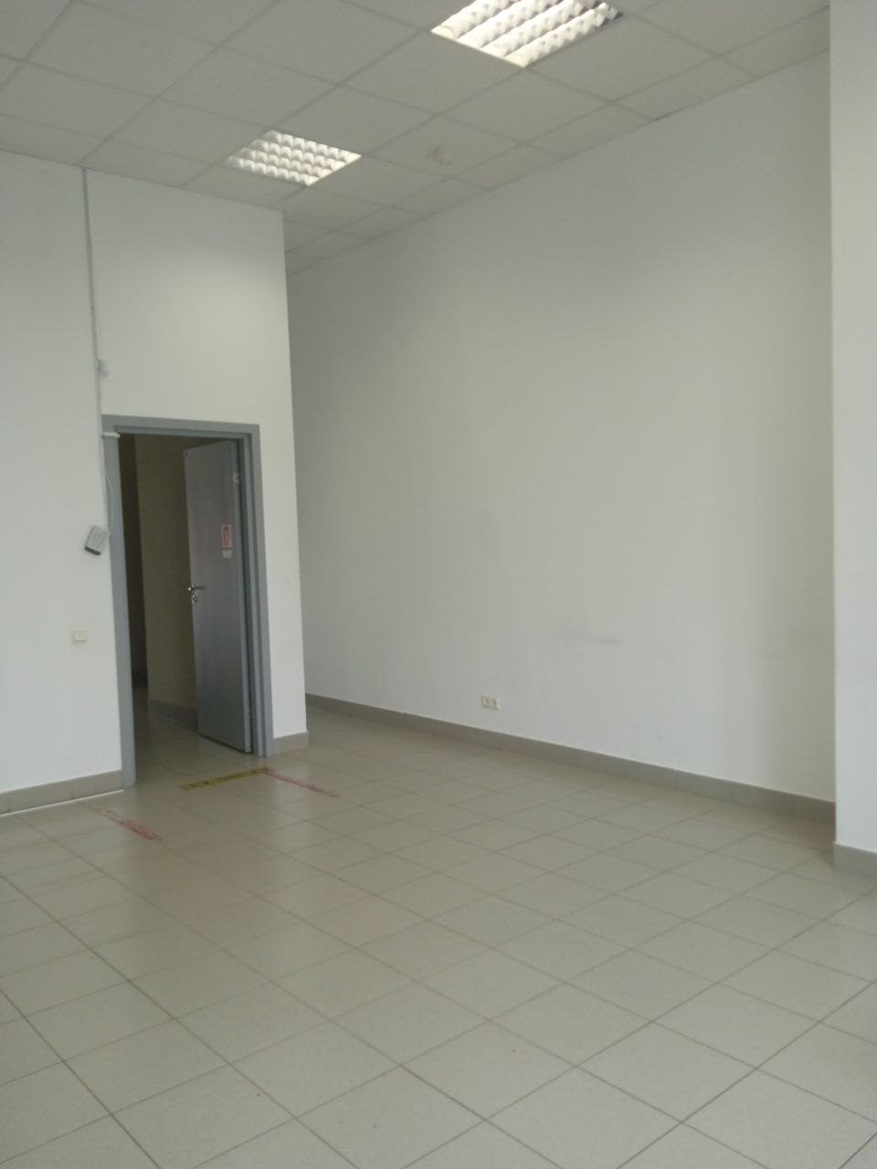 Сдам в аренду магазин 27.7 м.кв.