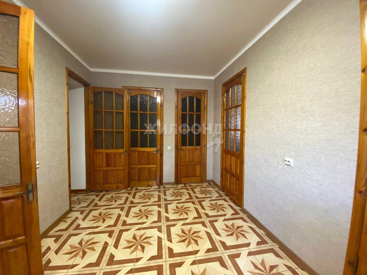 Продажа: Дом 755.0 м², по адресу Россия, Ставропольский край, Георгиевск,  Ермолова улица - по цене 55000000 руб. на ПроНедвижимость