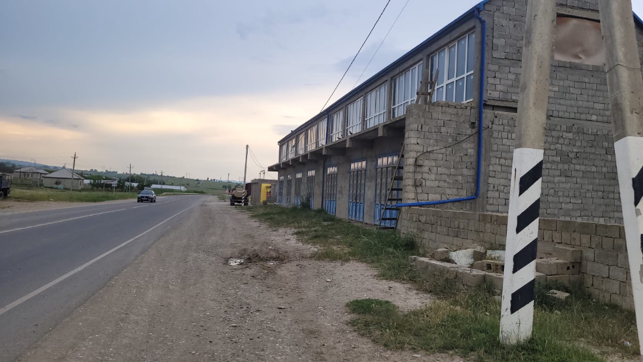 Сдам в аренду торговое помещение 900 м.кв.
