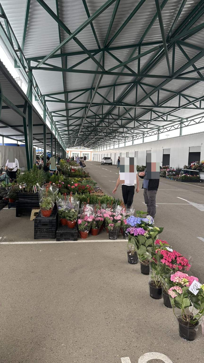 Сдам в аренду магазин 300 м.кв.