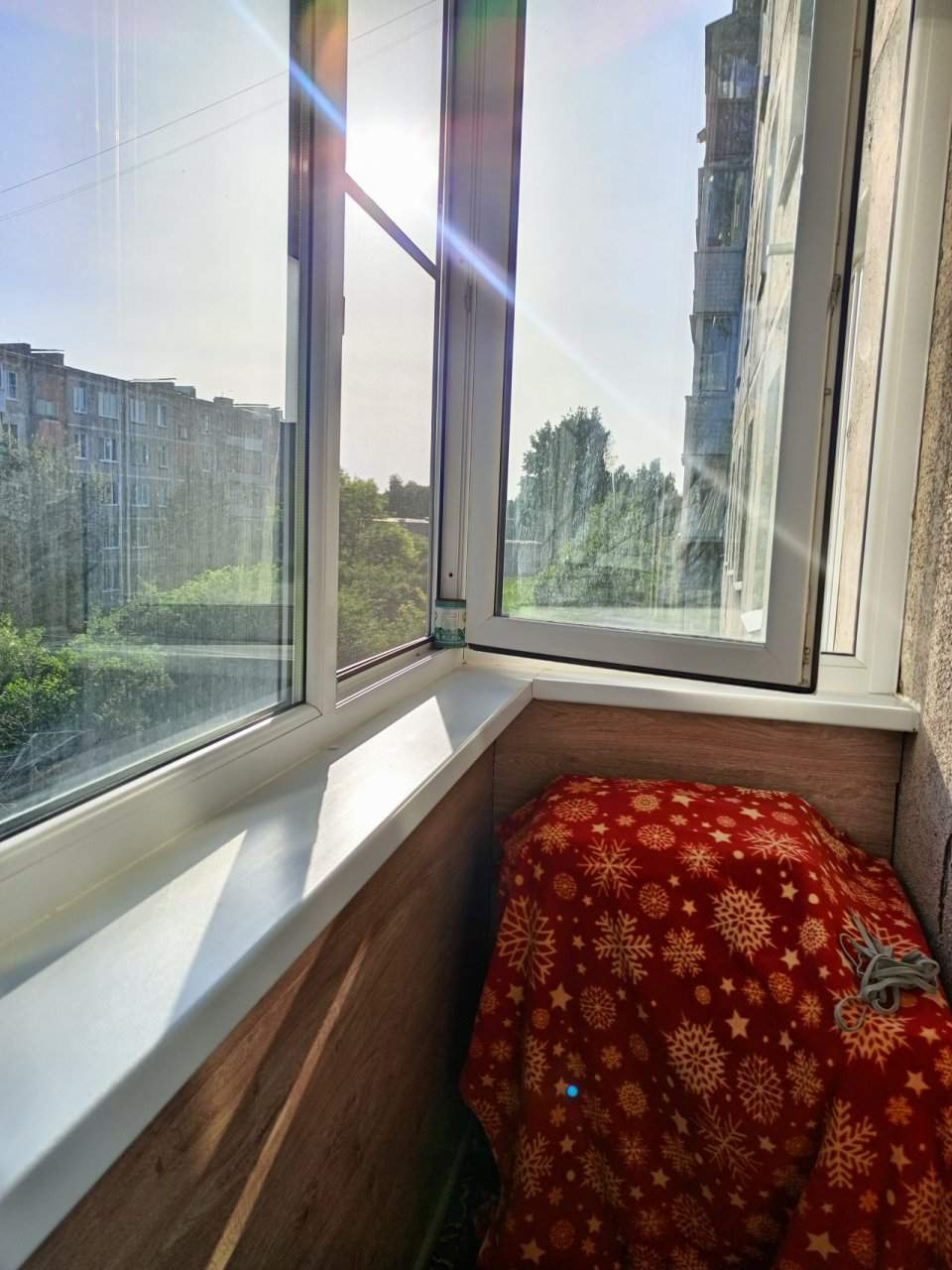 Продажа: Квартира 37.6 м², этаж 2/5, по адресу Россия, Пермский край,  Березники, Мира улица, д.33 - по цене 2100000 руб. на ПроНедвижимость