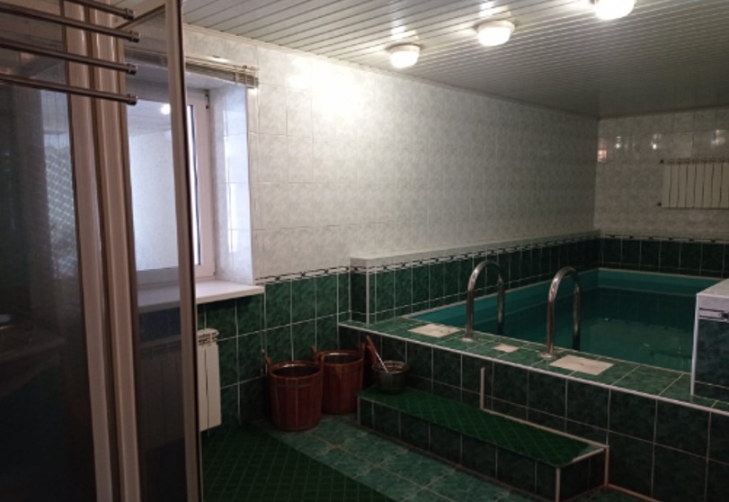 Продам торговое помещение 955.9 м.кв.