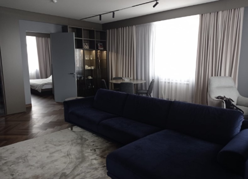 Продам торговое помещение 955.9 м.кв.