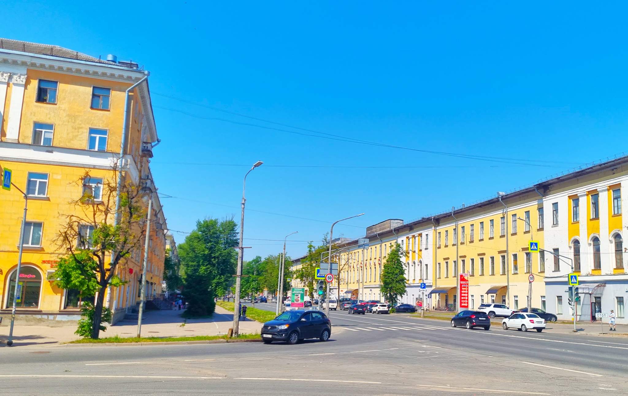 Продам помещение свободного назначения 2005.7 м.кв.