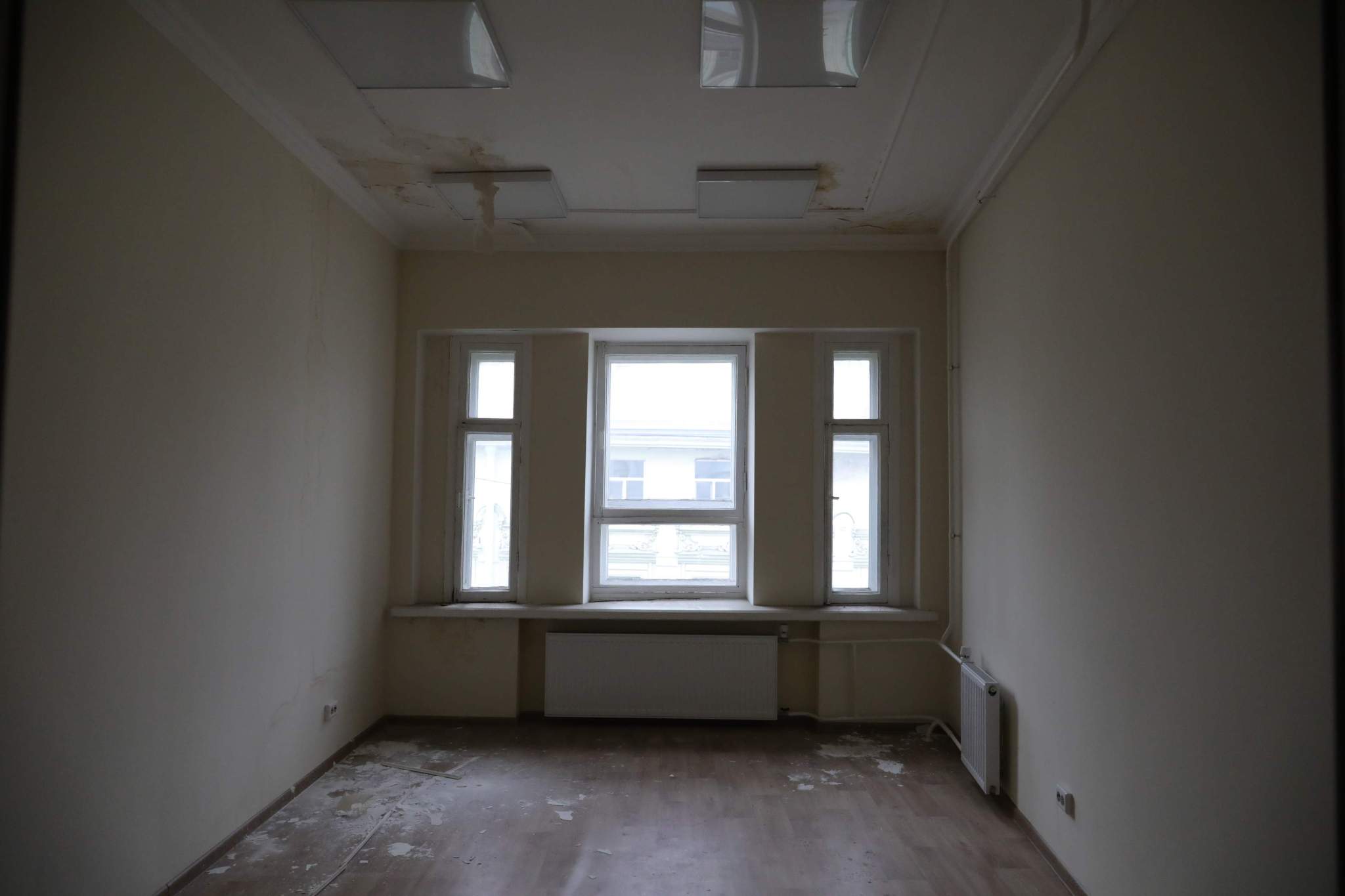 Сдам в аренду офис 358 м.кв.