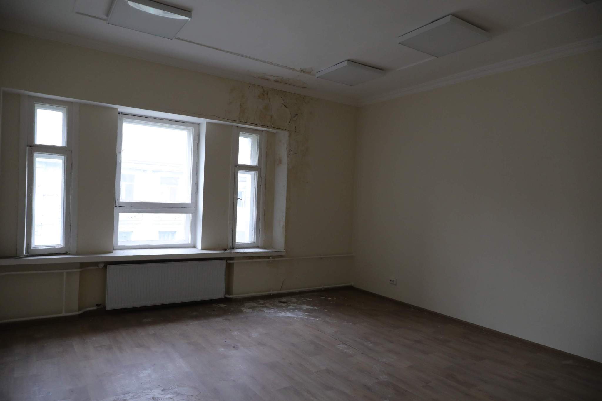 Сдам в аренду офис 358 м.кв.