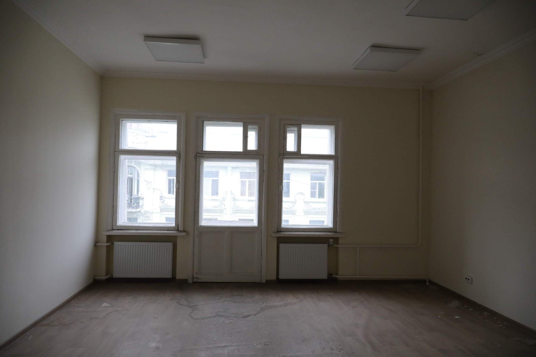 Сдам в аренду офис 358 м.кв.