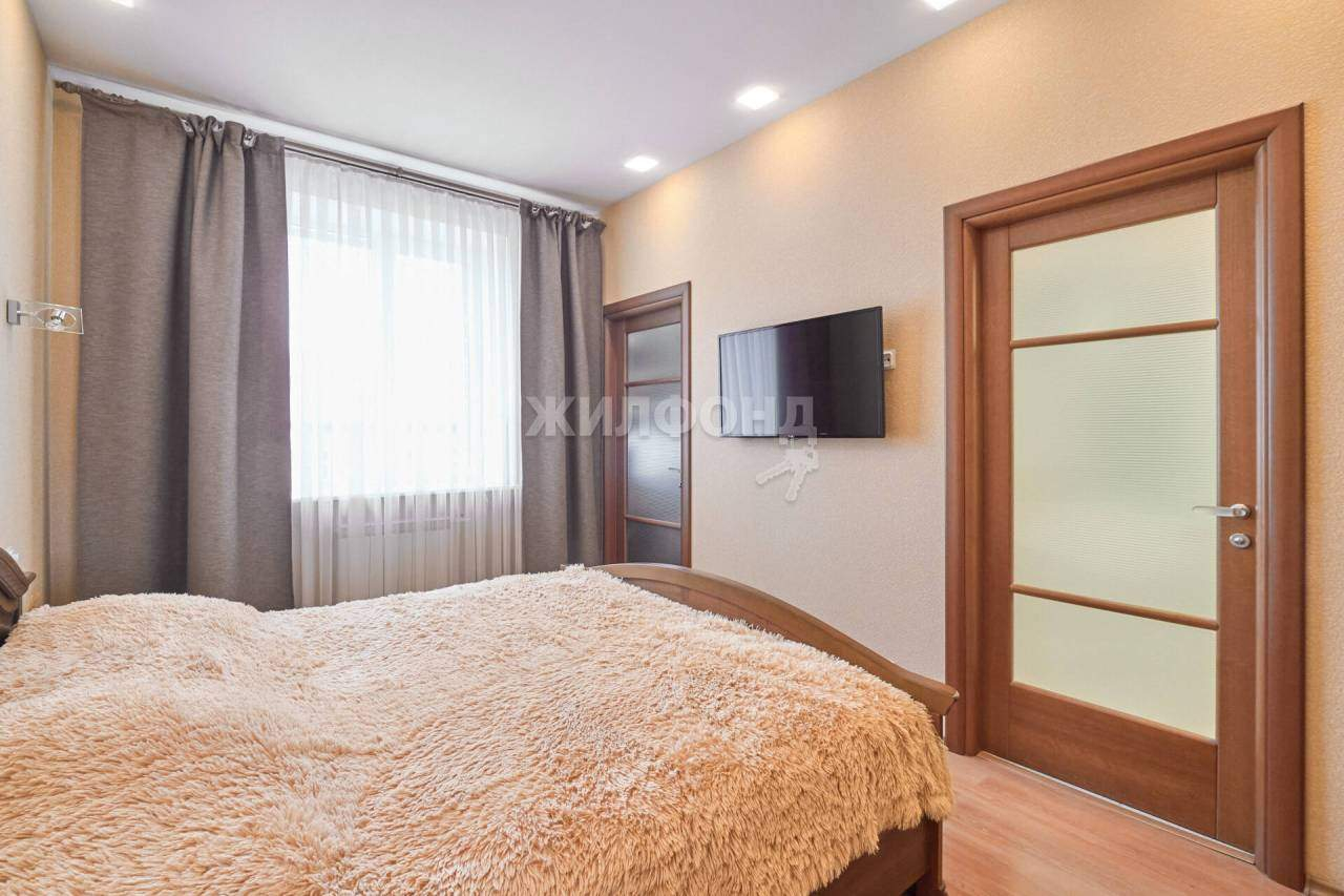 Квартира на продажу в Томске, Затеевский переулок, 8 фото №1