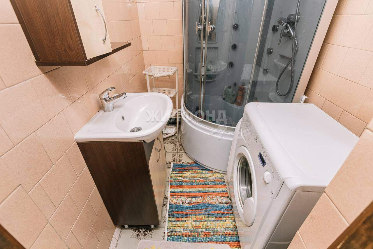 Дом на продажу в Новосибирске, Нахимова улица фото №11