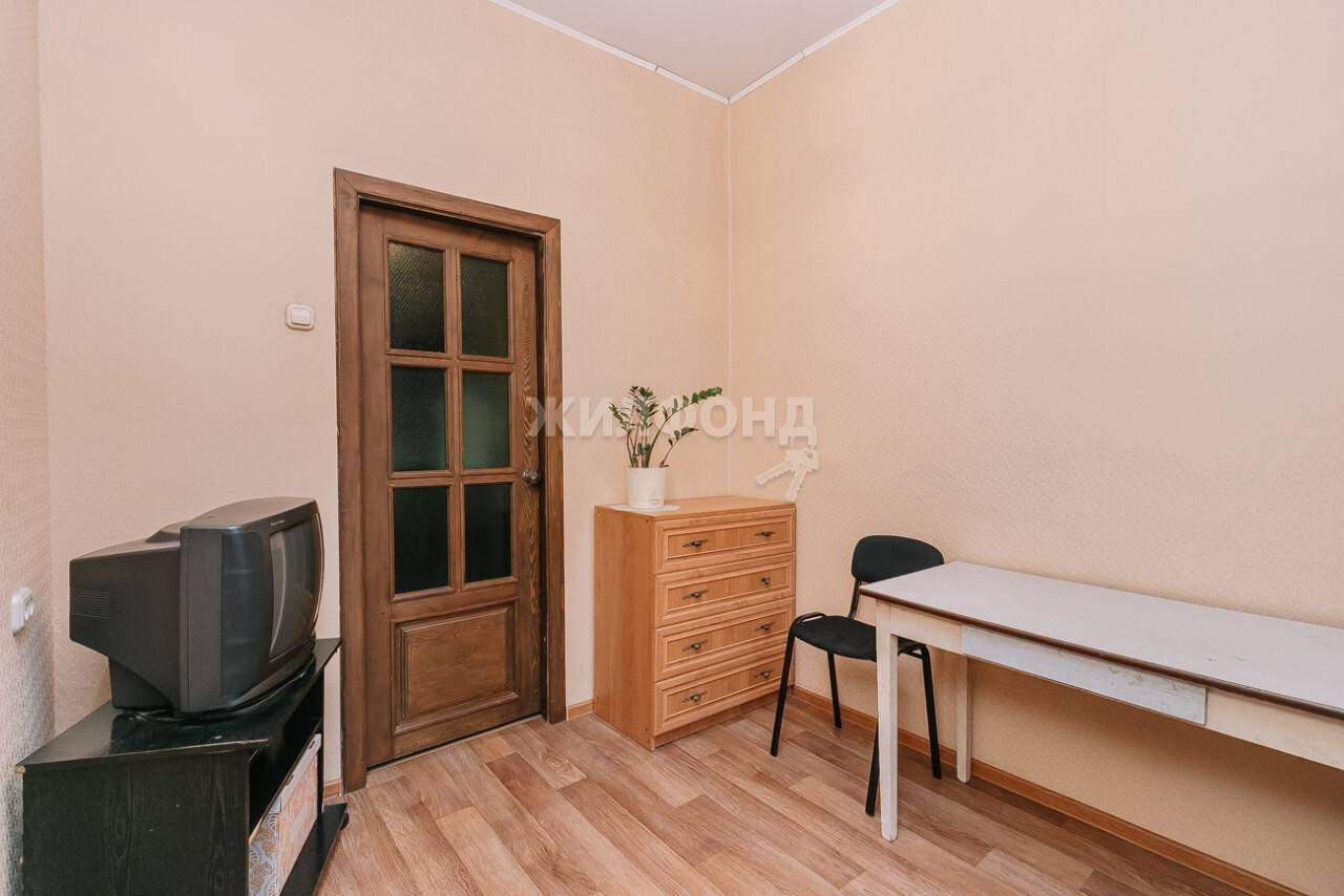 Дом на продажу в Новосибирске, Нахимова улица фото №9