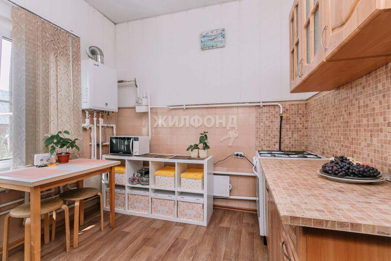 Дом на продажу в Новосибирске, Нахимова улица фото №0