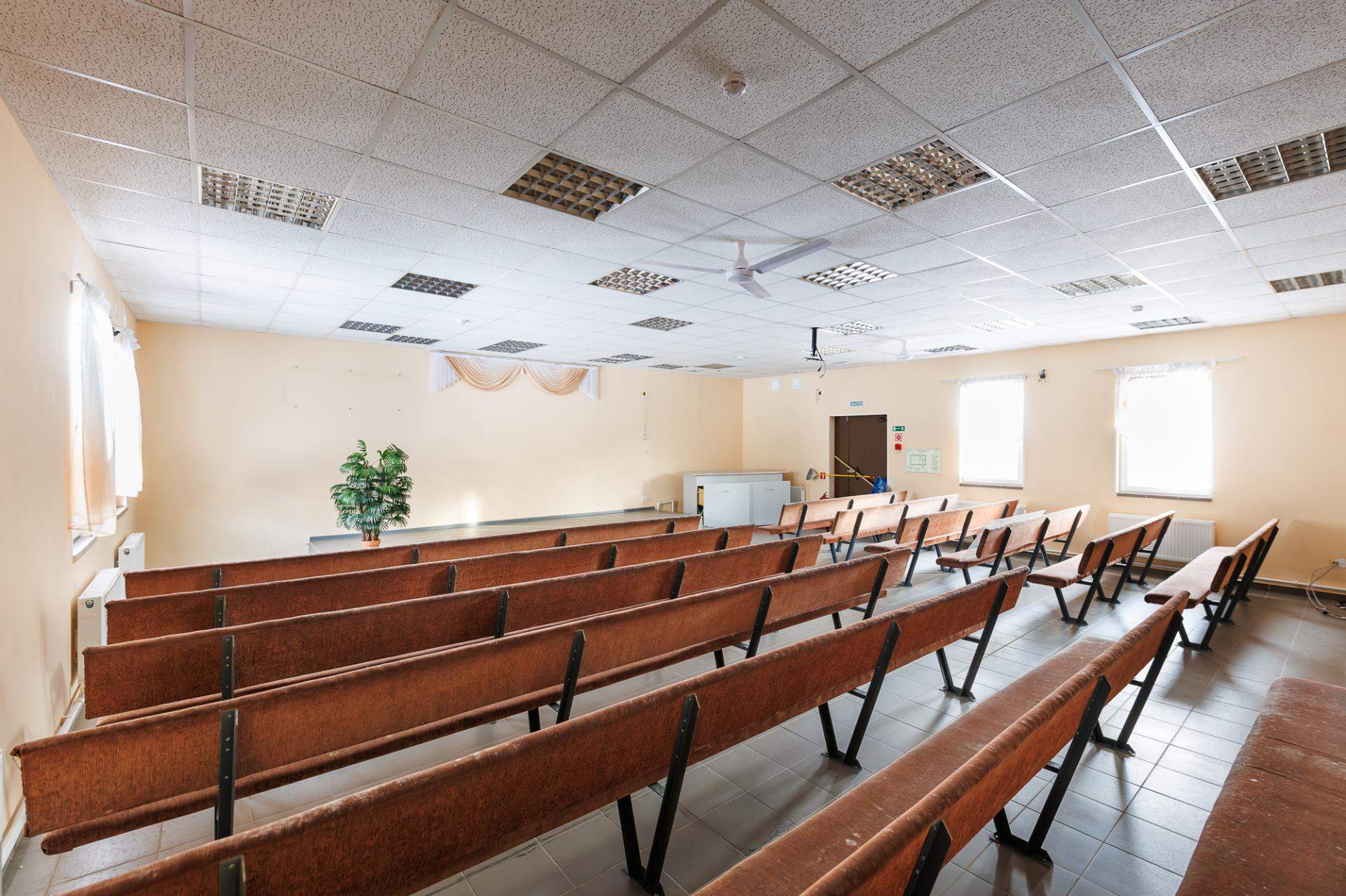 Продам торговое помещение 143.3 м.кв.