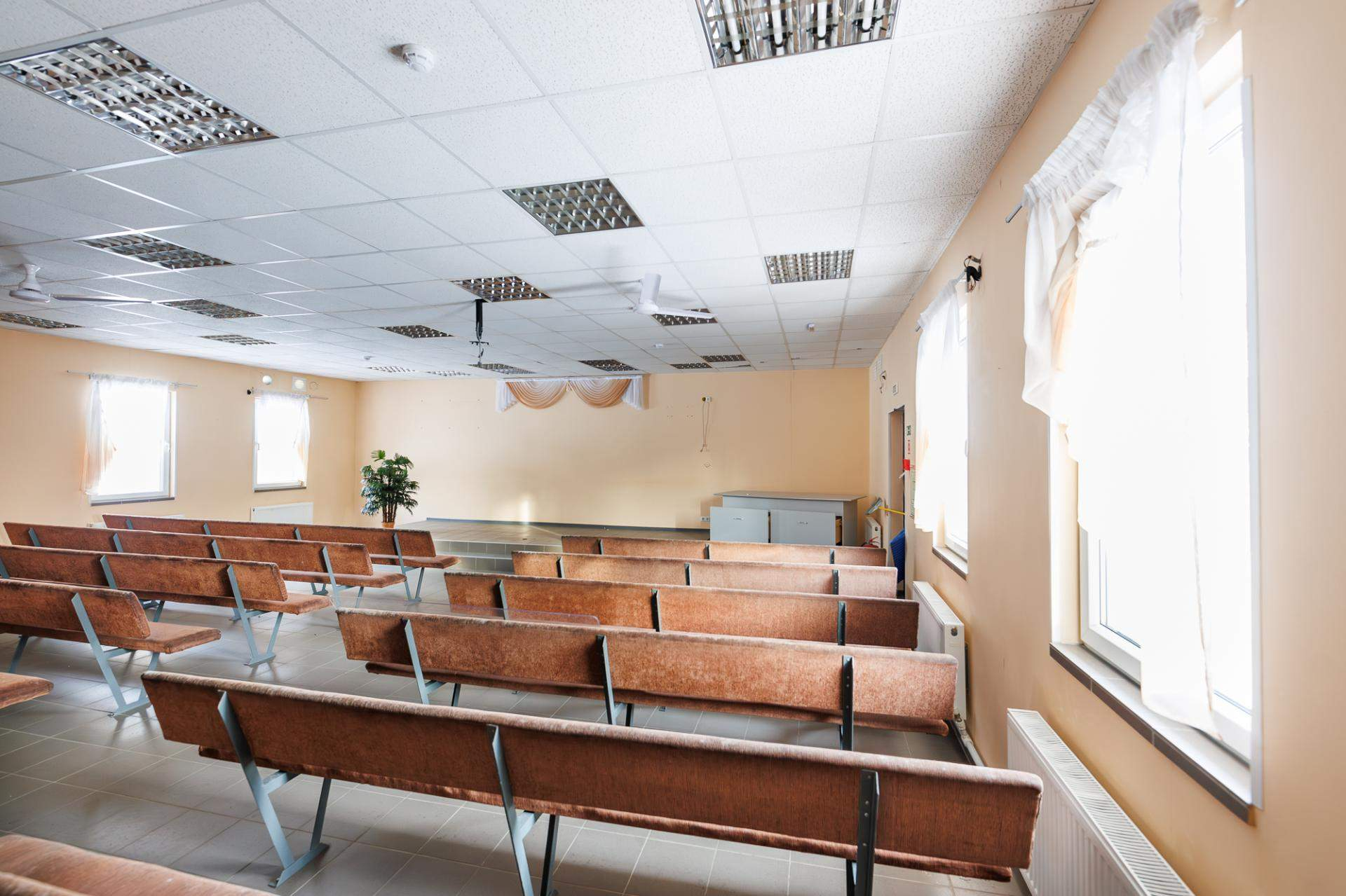 Продам торговое помещение 143.3 м.кв.