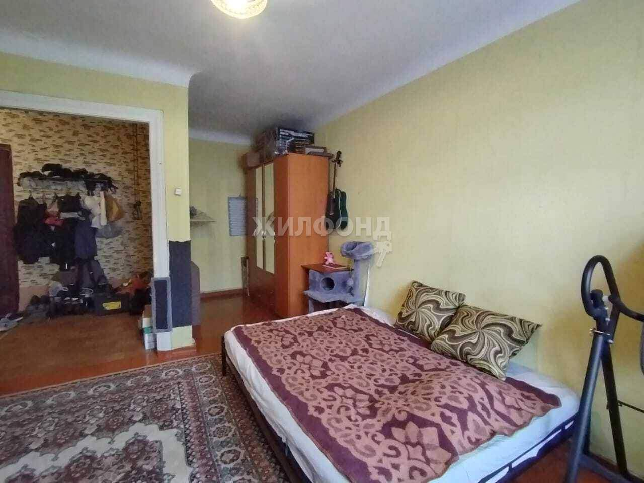 Квартира на продажу в Междуреченске, Коммунистический проспект, 13 фото №1