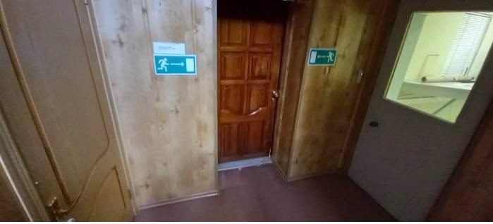 Продам торговое помещение 306.2 м.кв.