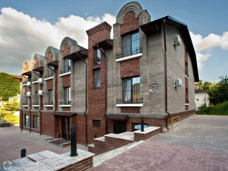 Продам торговое помещение 885.5 м.кв.