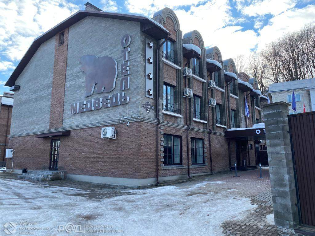 Продам торговое помещение 885.5 м.кв.