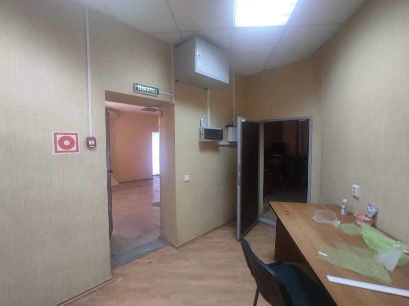 Продам торговое помещение 100.2 м.кв.